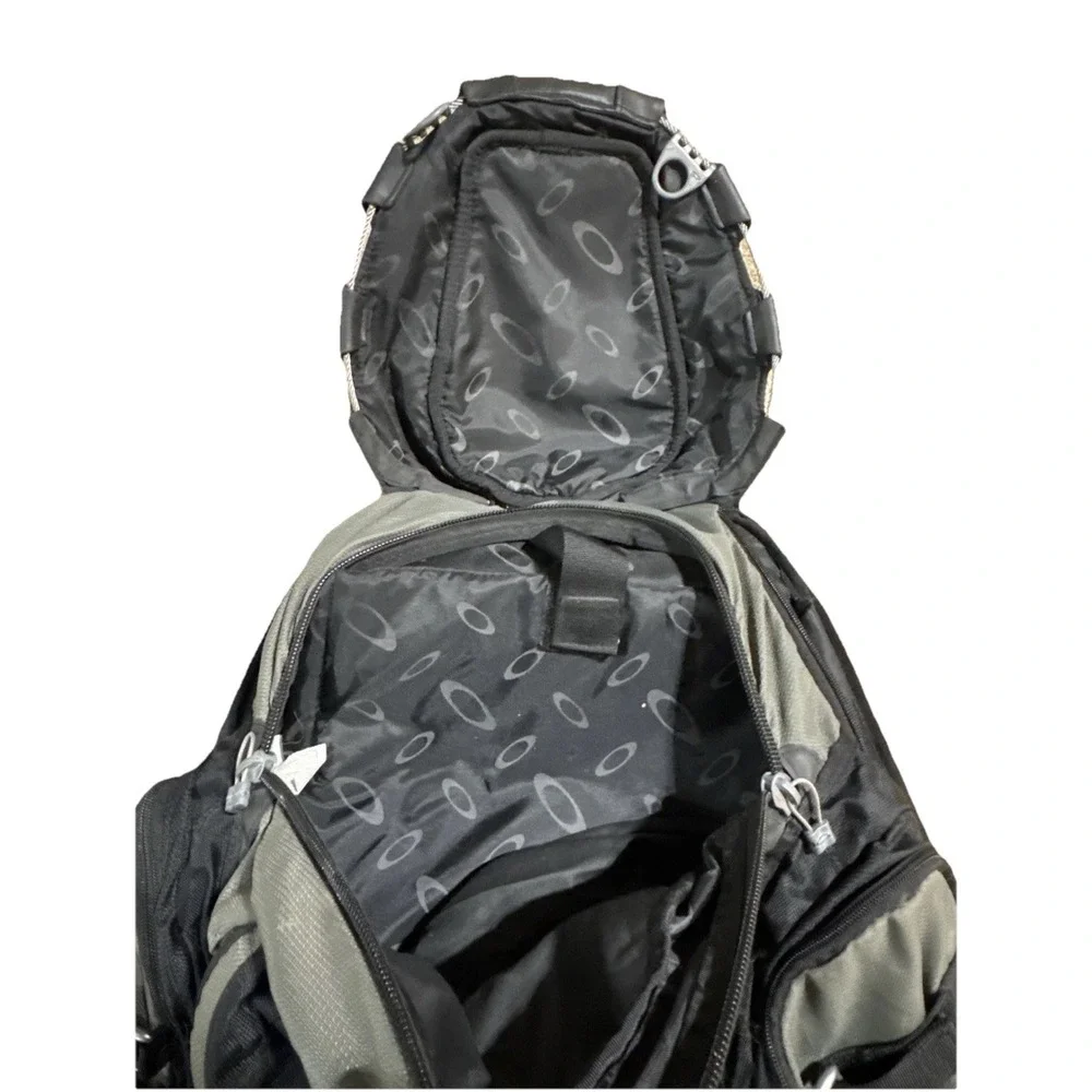 Oakley Icon 2.0 Tactical Field Gear Backpack – Rare Discontinued Standard Issue